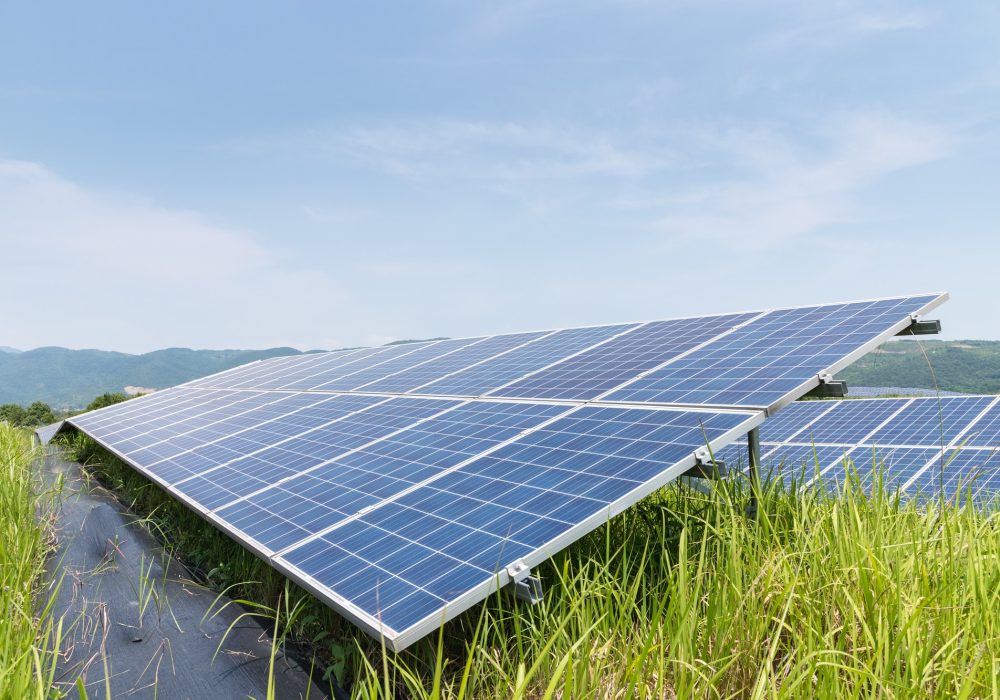 Ahorra en tu factura de luz y gas con la instalación de placas solares